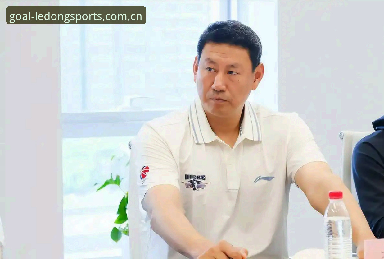 揭秘李楠接任北京男篮主帅背后：从顾问到掌舵人的三年蛰伏